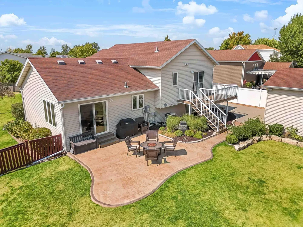 611 11th Street W West Fargo, ND 58078
