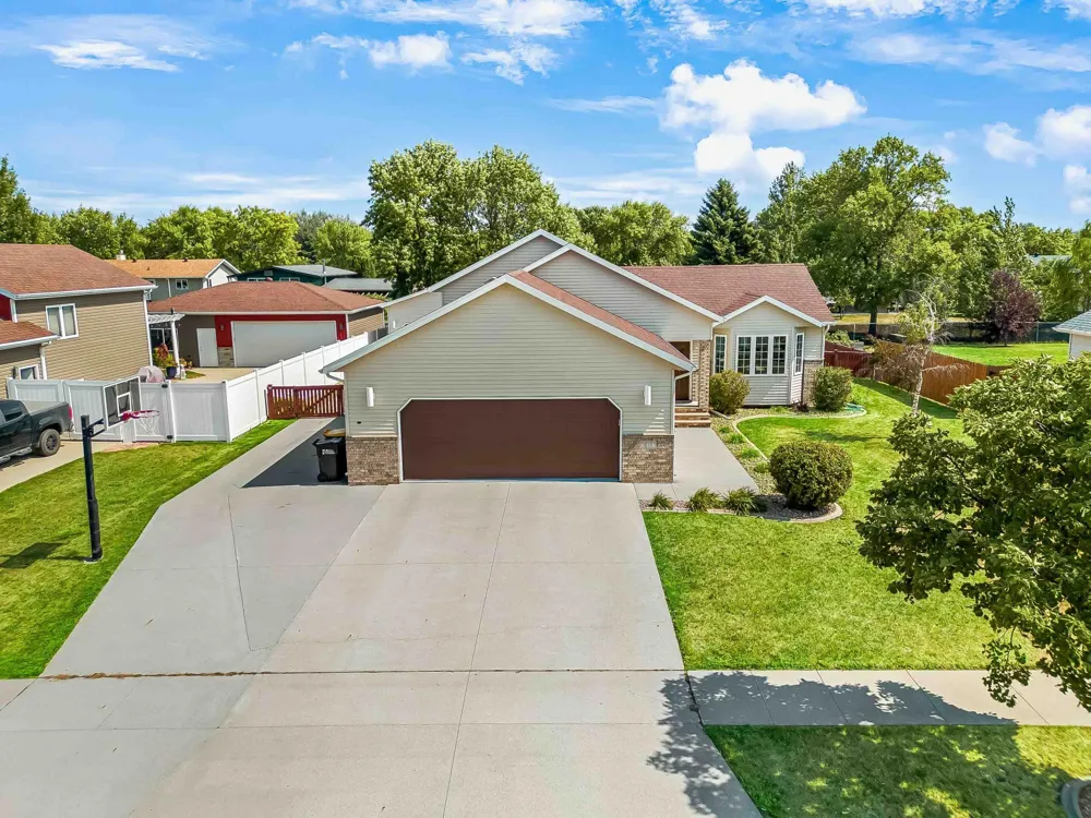 611 11th Street W West Fargo, ND 58078