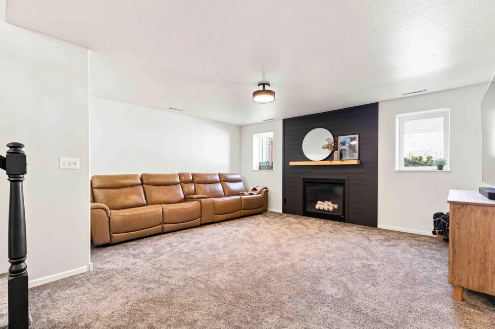 611 11th Street W West Fargo, ND 58078