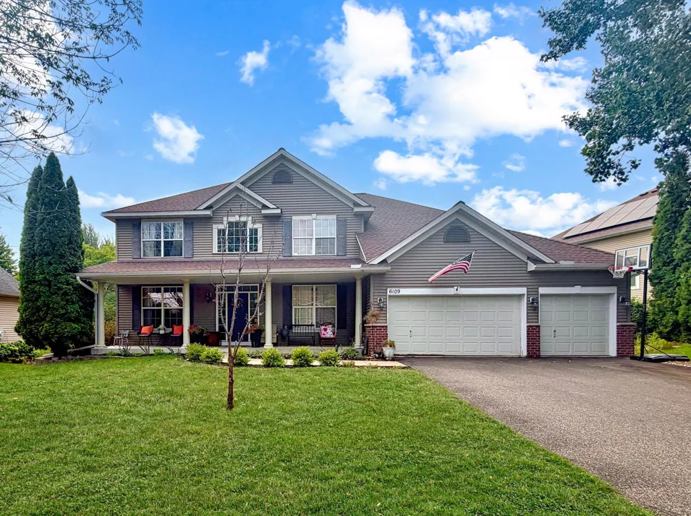 6109 Summit Curve S Cottage Grove, MN 55016