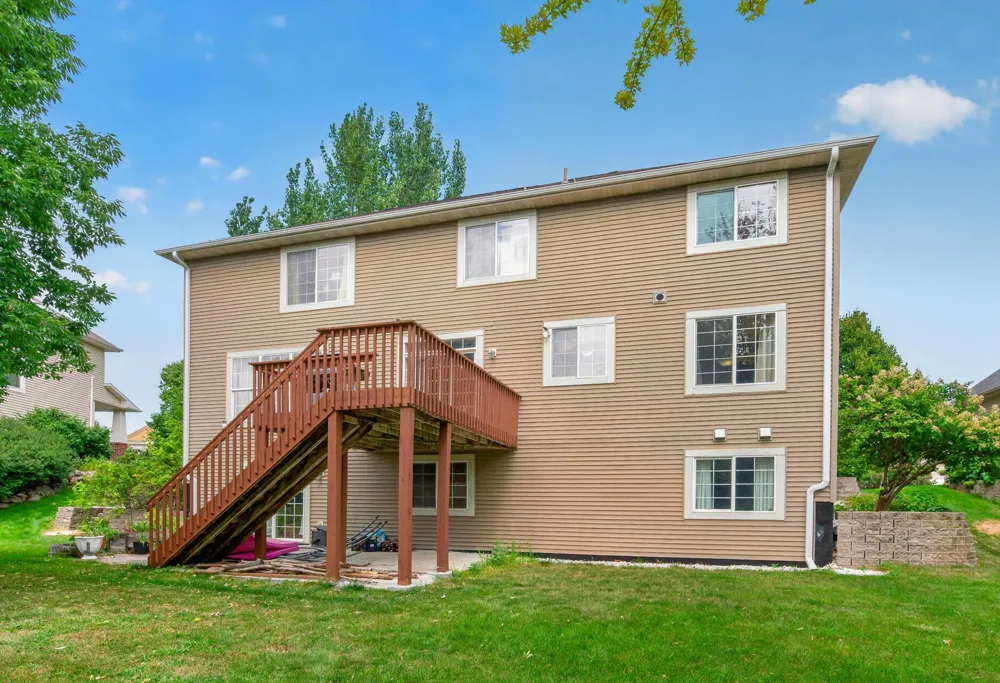 6109 Summit Curve S Cottage Grove, MN 55016