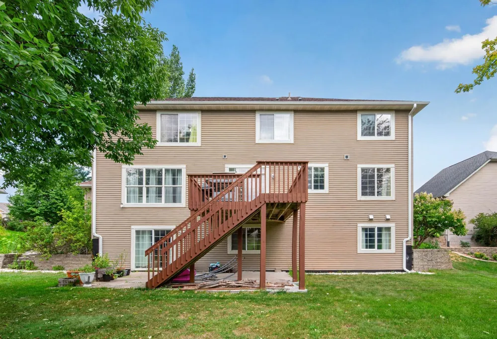 6109 Summit Curve S Cottage Grove, MN 55016