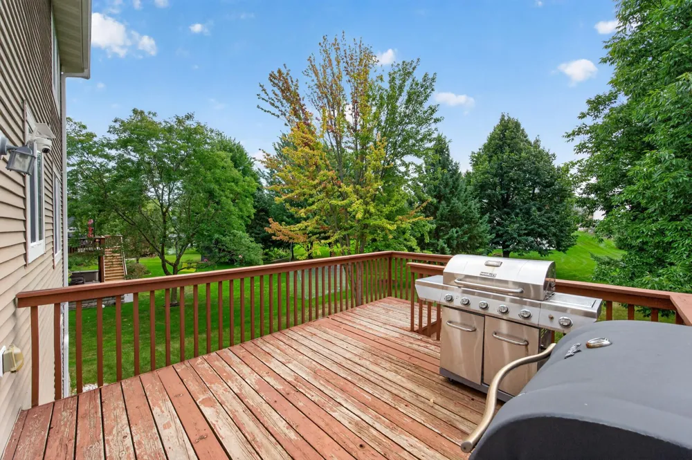 6109 Summit Curve S Cottage Grove, MN 55016