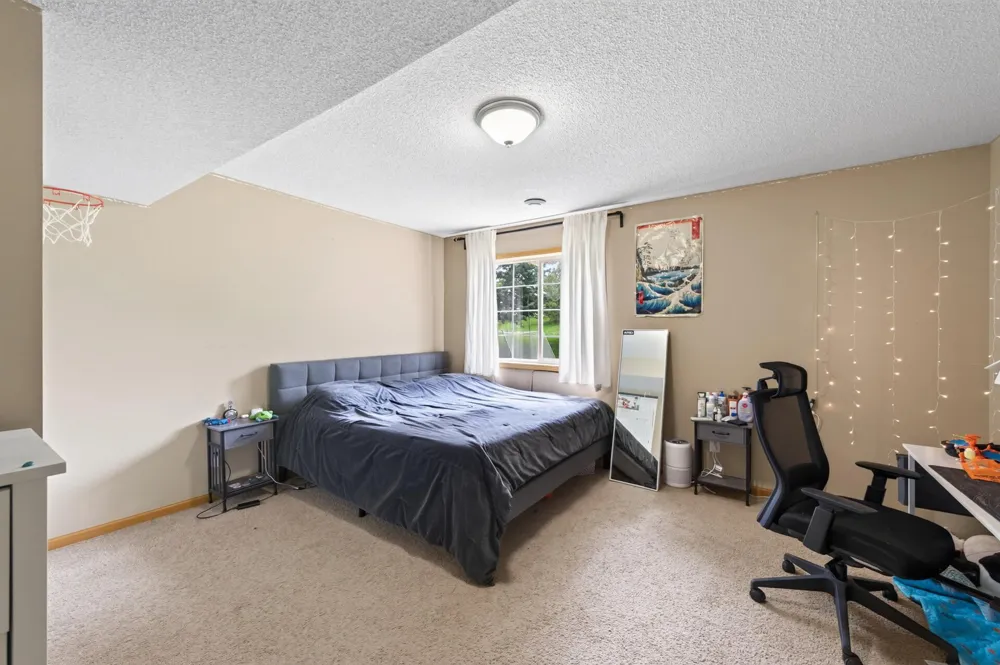 6109 Summit Curve S Cottage Grove, MN 55016
