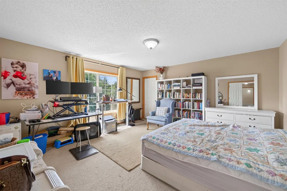 6109 Summit Curve S Cottage Grove, MN 55016