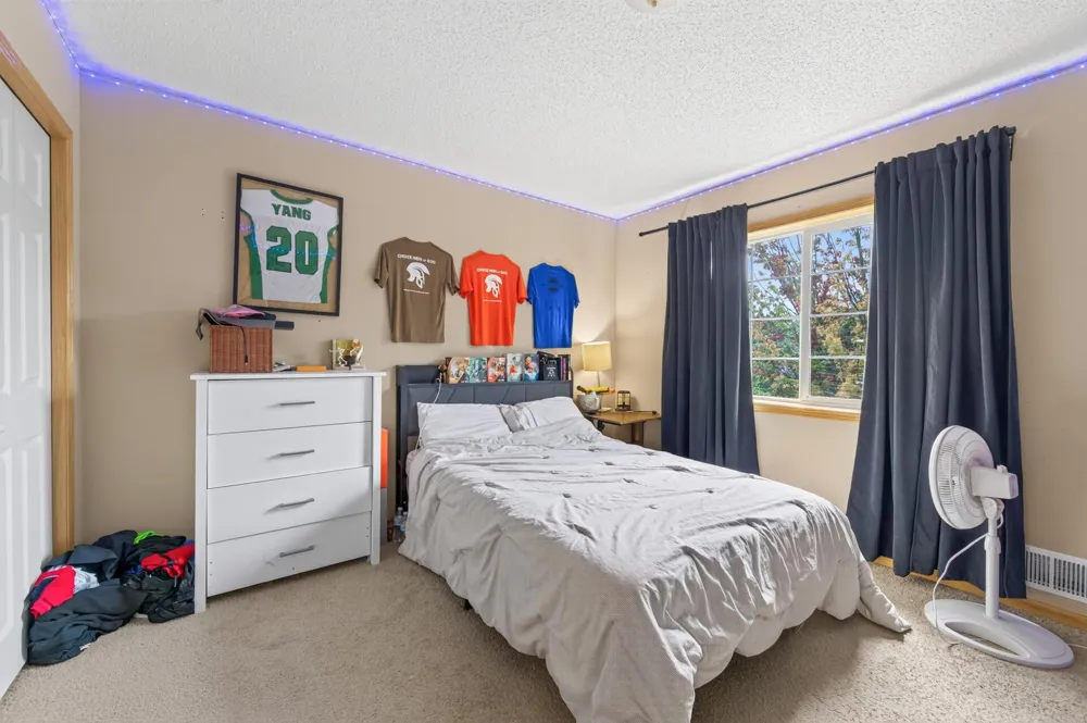 6109 Summit Curve S Cottage Grove, MN 55016
