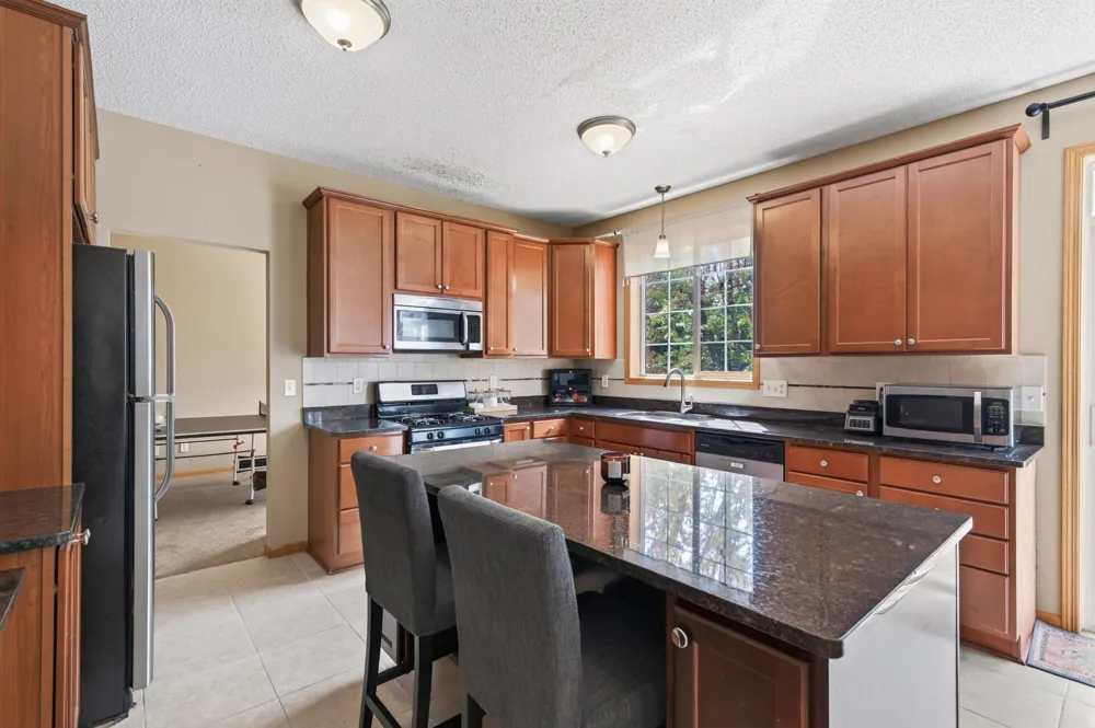 6109 Summit Curve S Cottage Grove, MN 55016