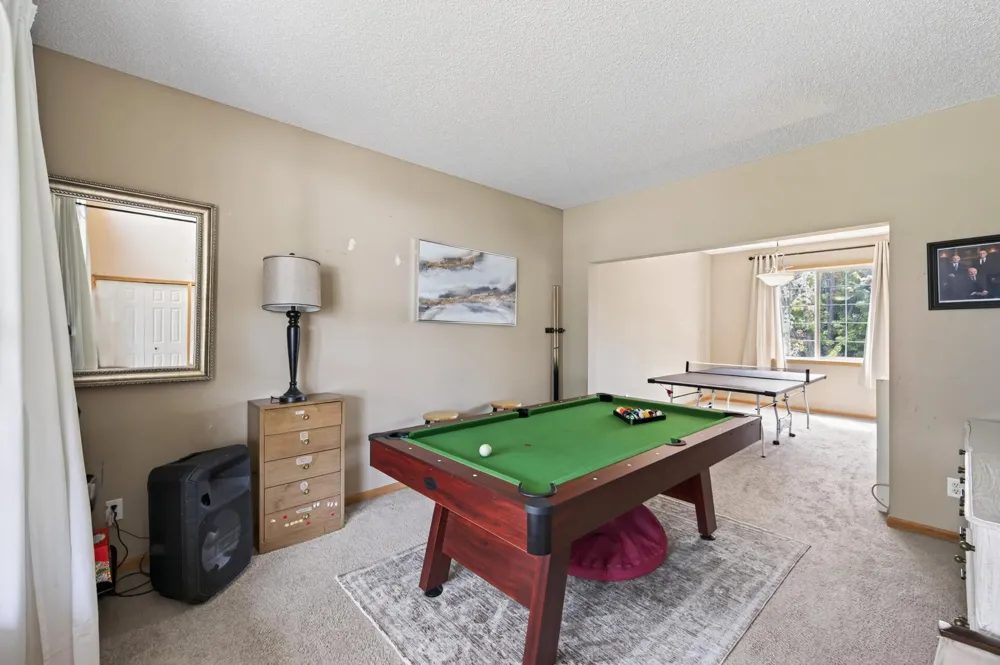 6109 Summit Curve S Cottage Grove, MN 55016