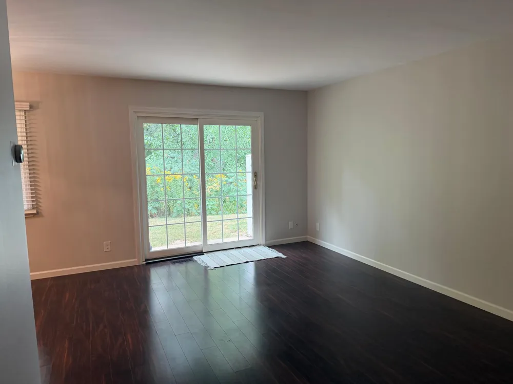 1642 River Bluff Court #105 Eagan, MN 55121