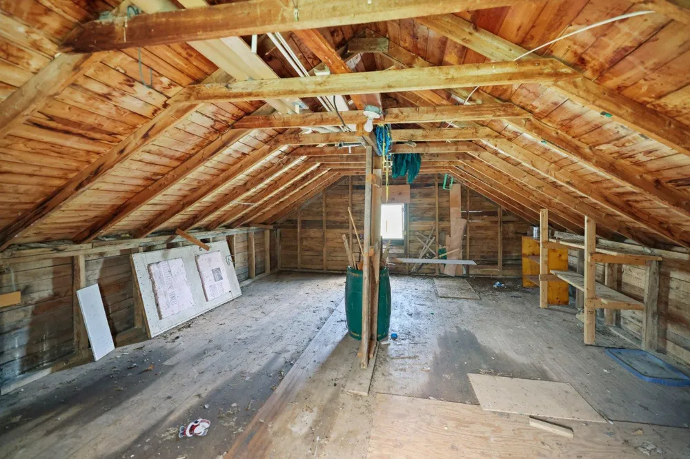 3939 Sand Hill Road Kettle River, MN 55757