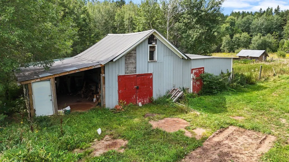 3939 Sand Hill Road Kettle River, MN 55757