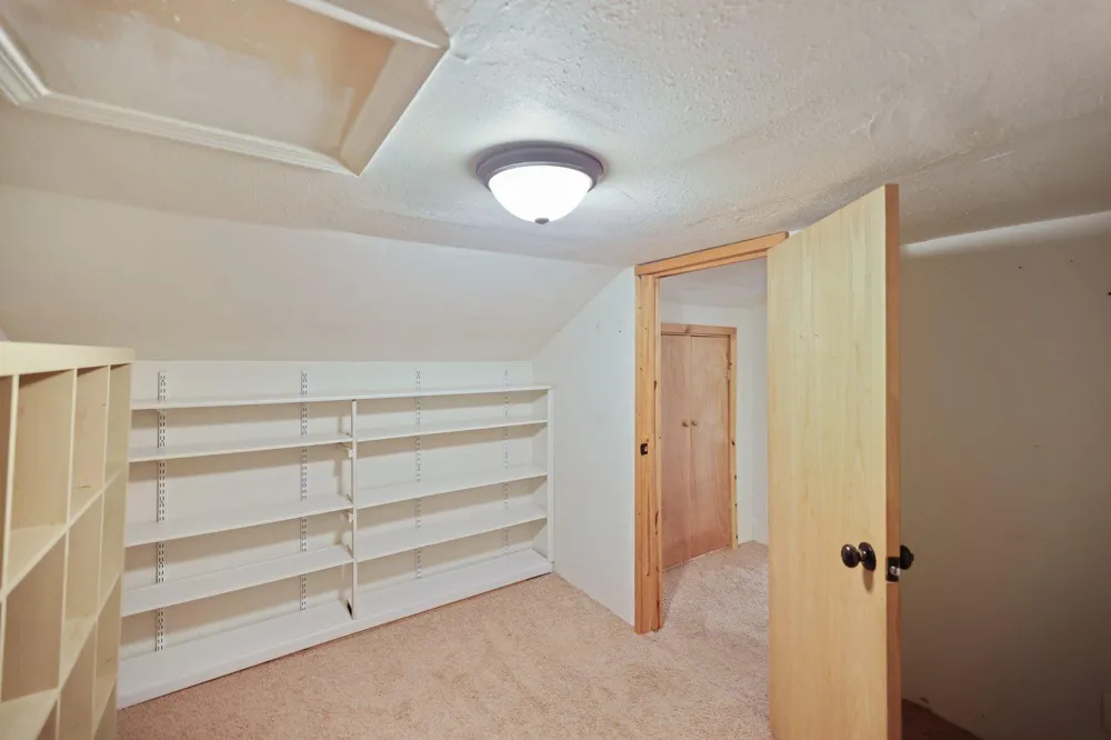 3939 Sand Hill Road Kettle River, MN 55757