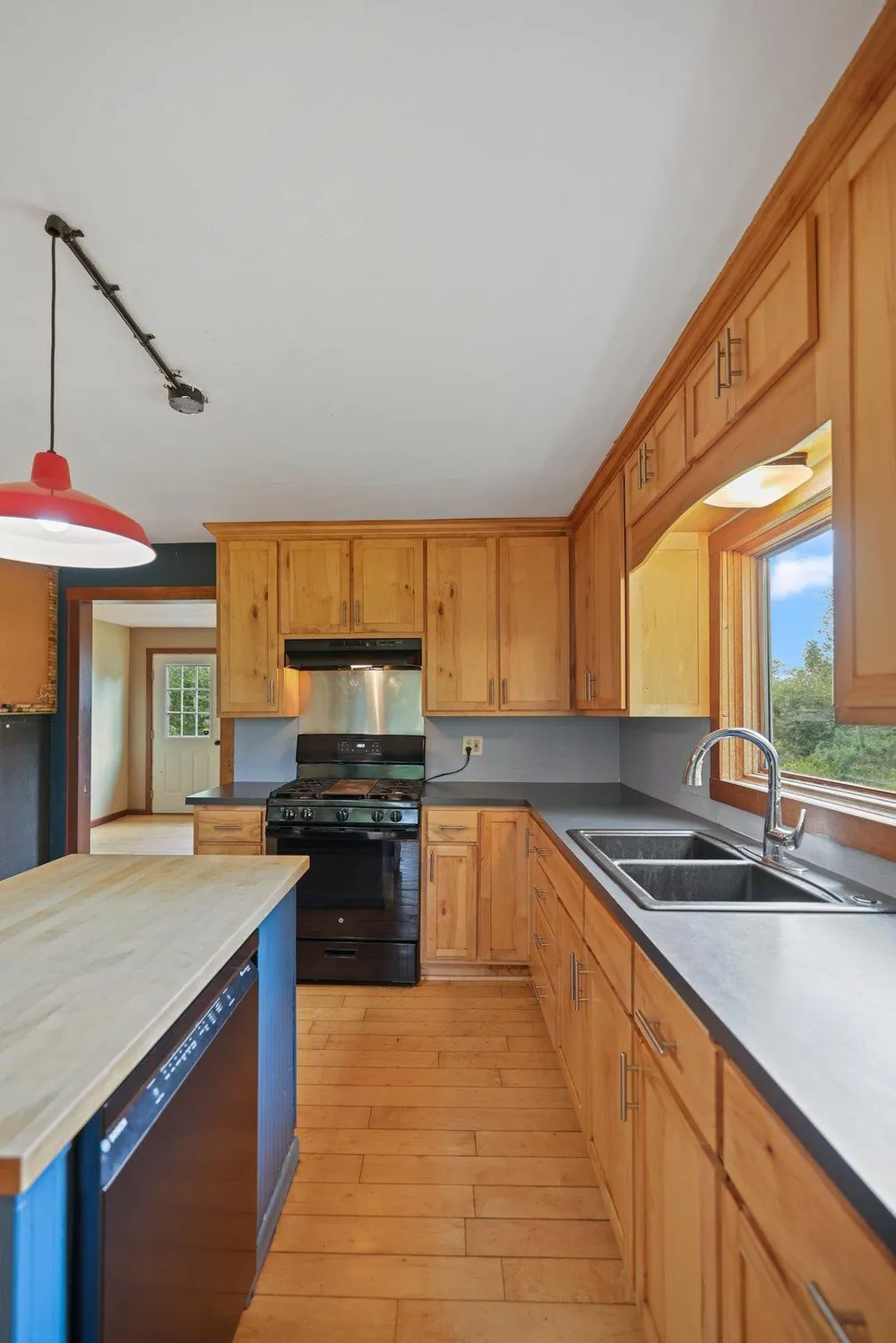 3939 Sand Hill Road Kettle River, MN 55757
