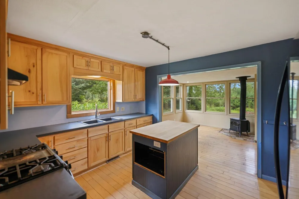 3939 Sand Hill Road Kettle River, MN 55757