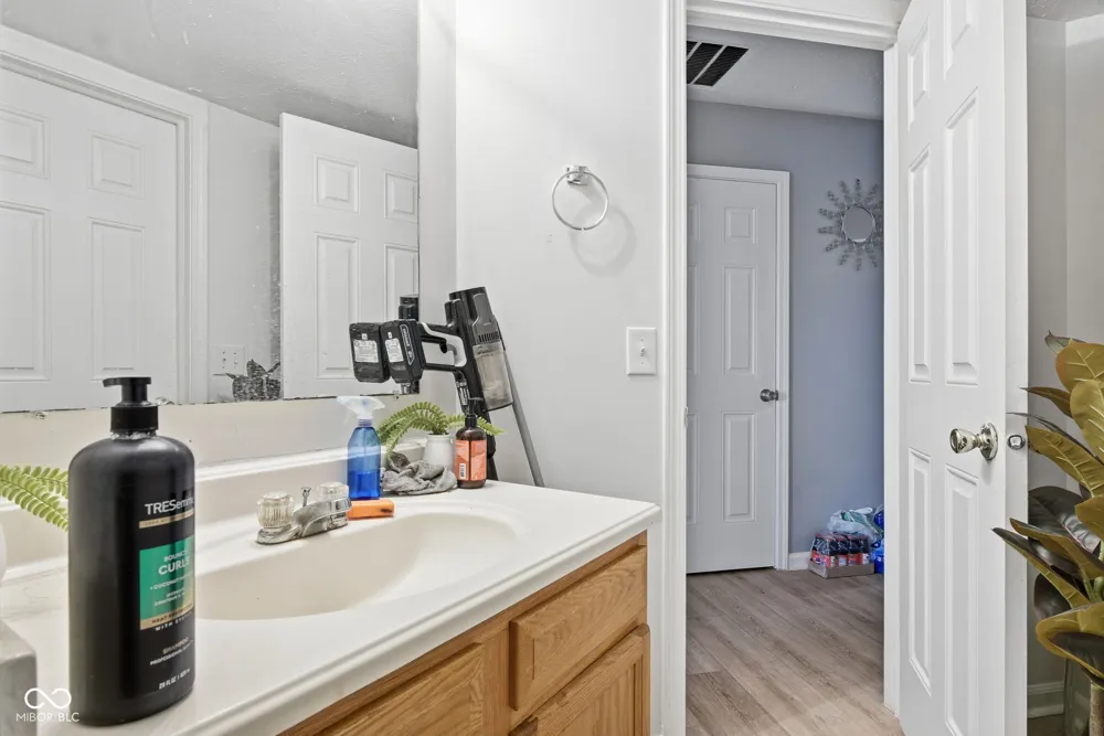 7746 Mountain Stream Way Indianapolis, IN 46239