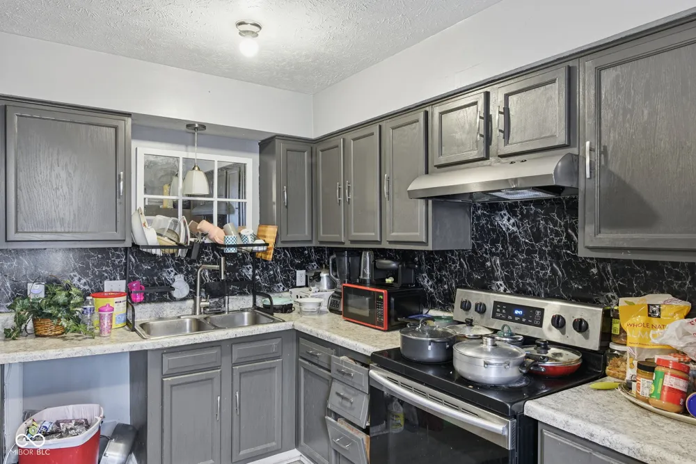 7746 Mountain Stream Way Indianapolis, IN 46239