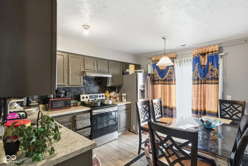 7746 Mountain Stream Way Indianapolis, IN 46239