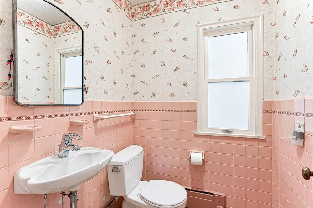 14 Mid Oaks Road Roseville, MN 55113
