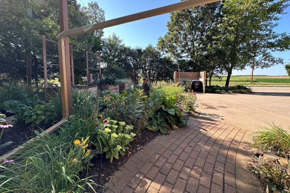 14 Mid Oaks Road Roseville, MN 55113