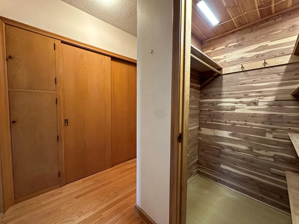 14 Mid Oaks Road Roseville, MN 55113