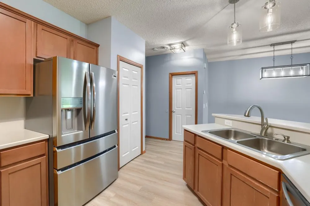 3821 Hazel Trail #C Woodbury, MN 55129