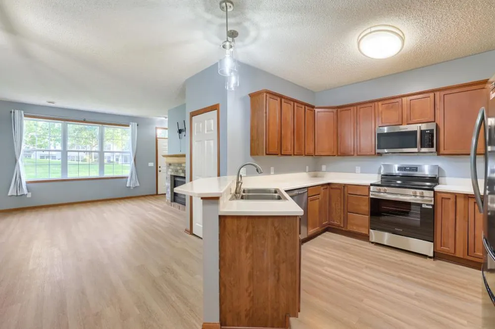 3821 Hazel Trail #C Woodbury, MN 55129