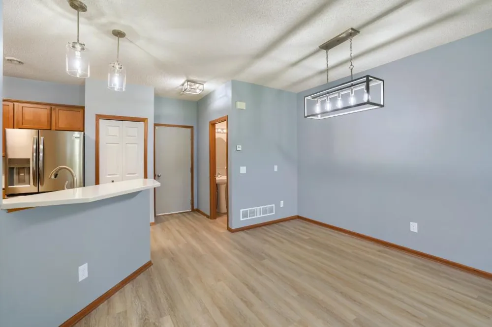 3821 Hazel Trail #C Woodbury, MN 55129