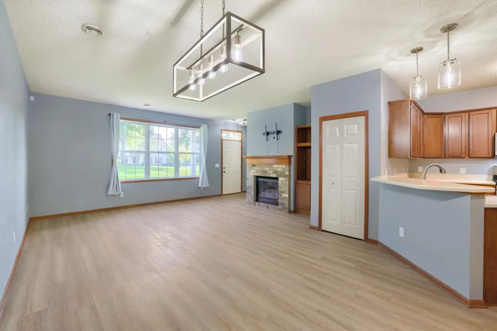3821 Hazel Trail #C Woodbury, MN 55129