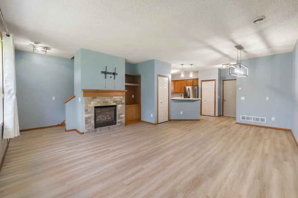 3821 Hazel Trail #C Woodbury, MN 55129