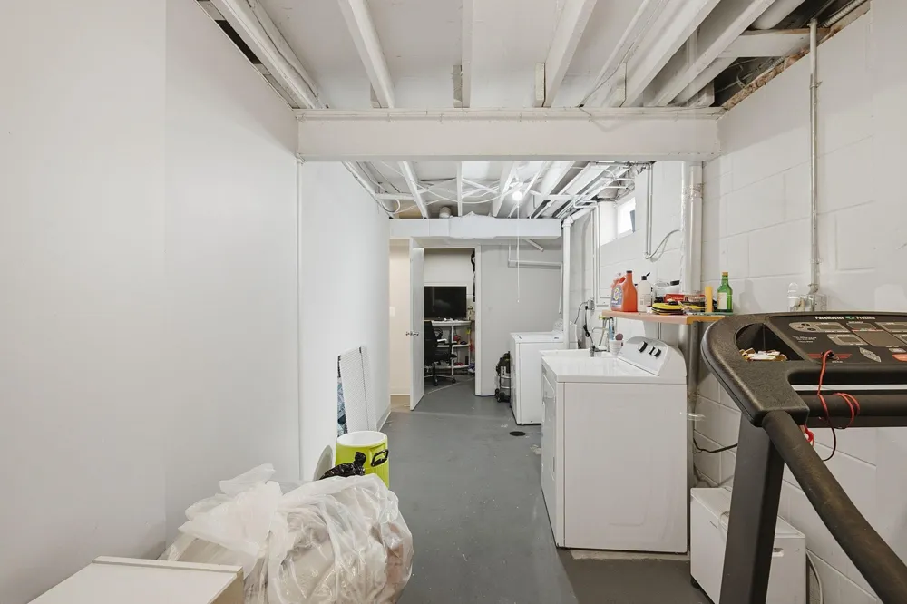 1600 Amy Lane Brooklyn Center, MN 55430