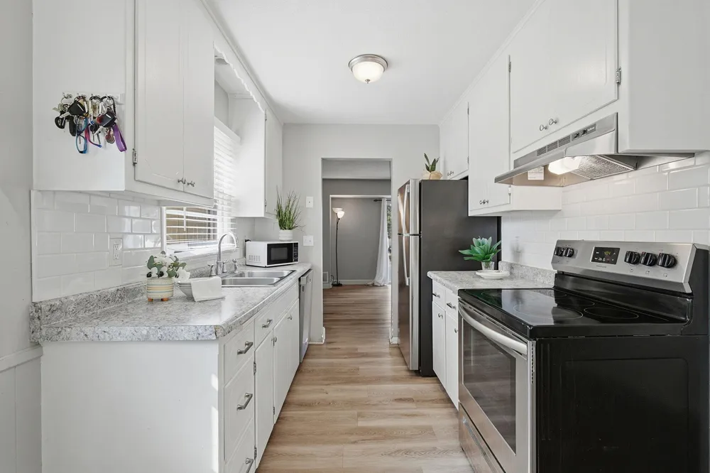 1600 Amy Lane Brooklyn Center, MN 55430