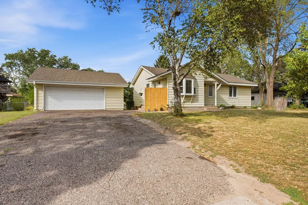 1600 Amy Lane Brooklyn Center, MN 55430