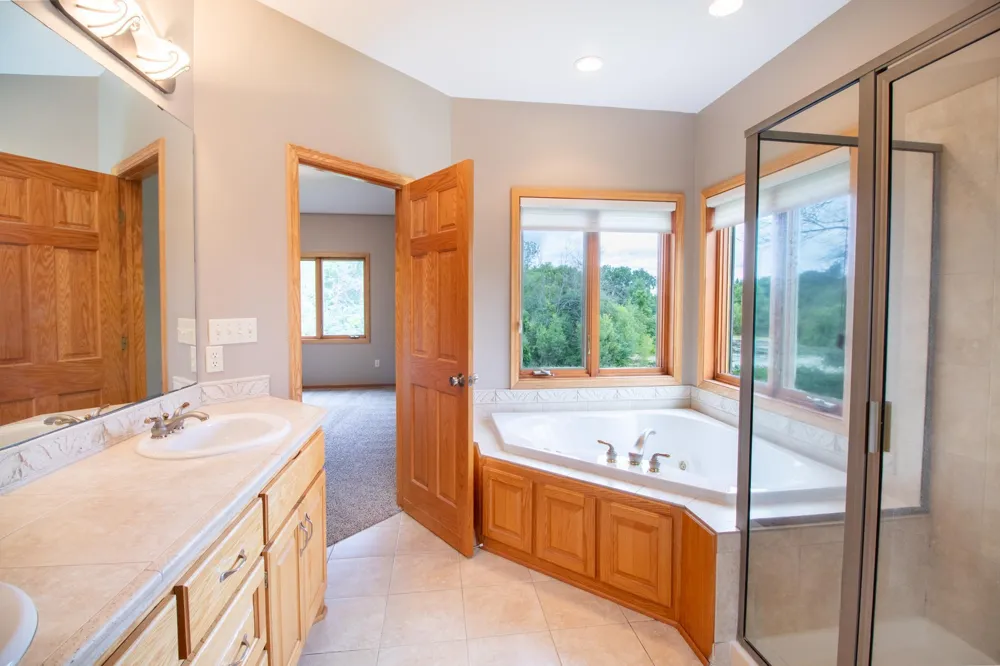6739 Yellowstone Lane Maple Grove, MN 55311