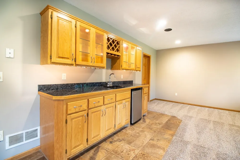 6739 Yellowstone Lane Maple Grove, MN 55311