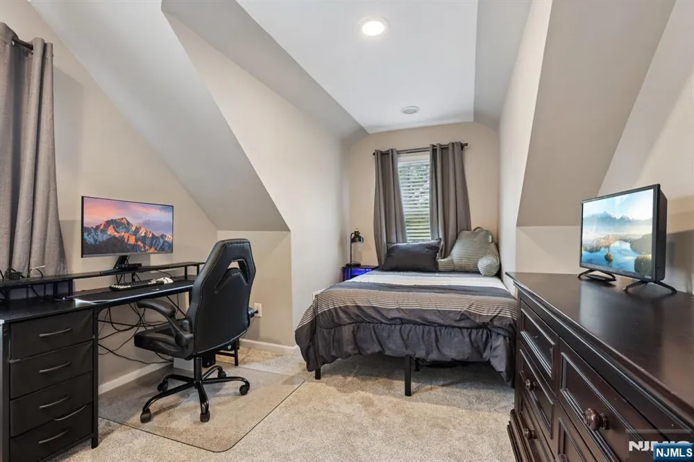 74 Overhill Road Belleville, NJ 07109