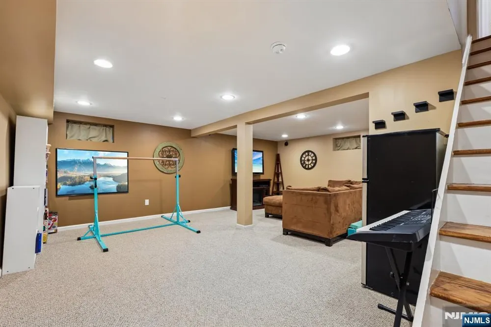 74 Overhill Road Belleville, NJ 07109