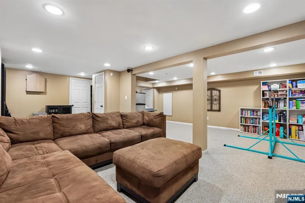 74 Overhill Road Belleville, NJ 07109
