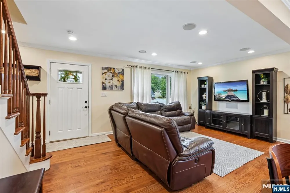 74 Overhill Road Belleville, NJ 07109
