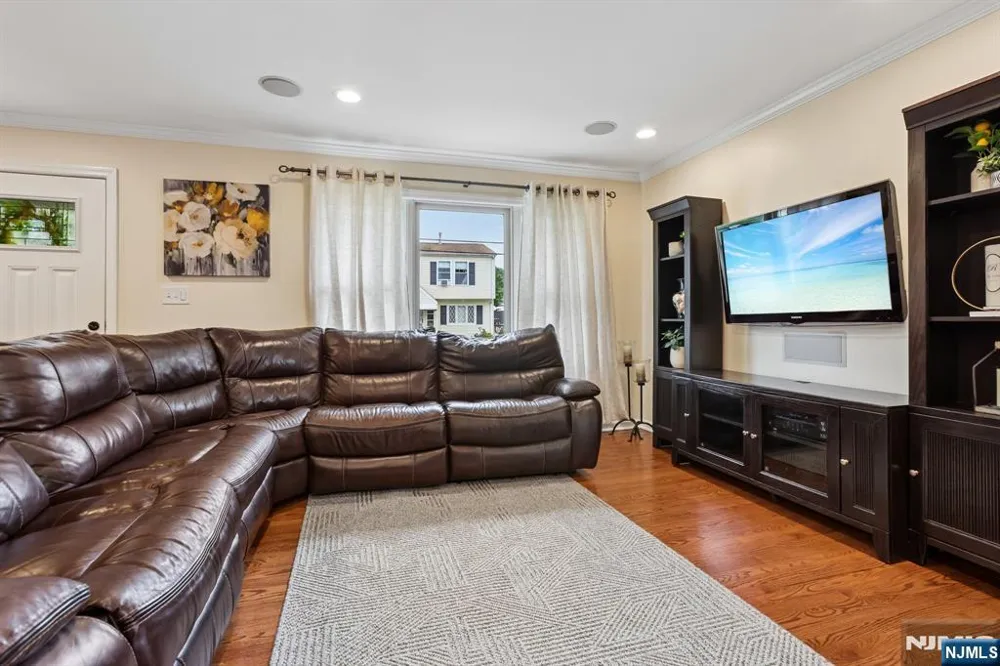 74 Overhill Road Belleville, NJ 07109