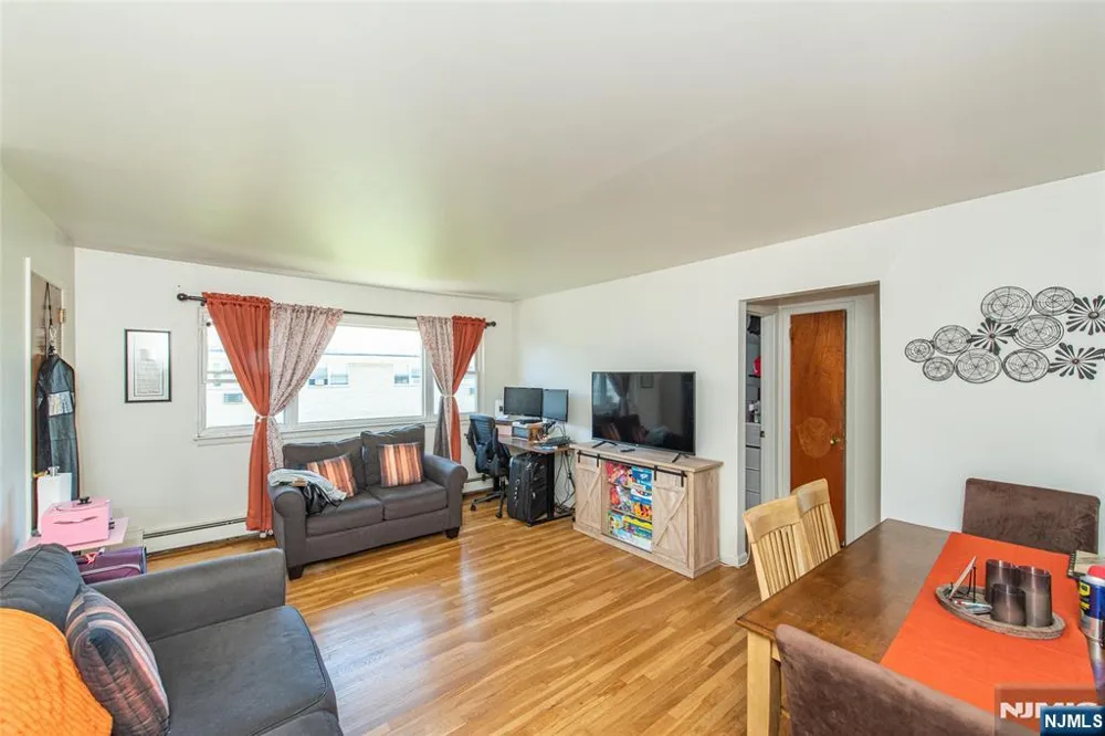 20 Halsey Avenue 6 Haledon, NJ 07508