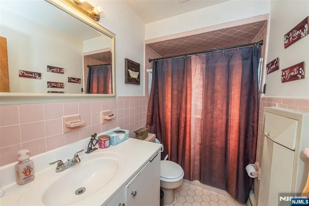 20 Halsey Avenue 6 Haledon, NJ 07508