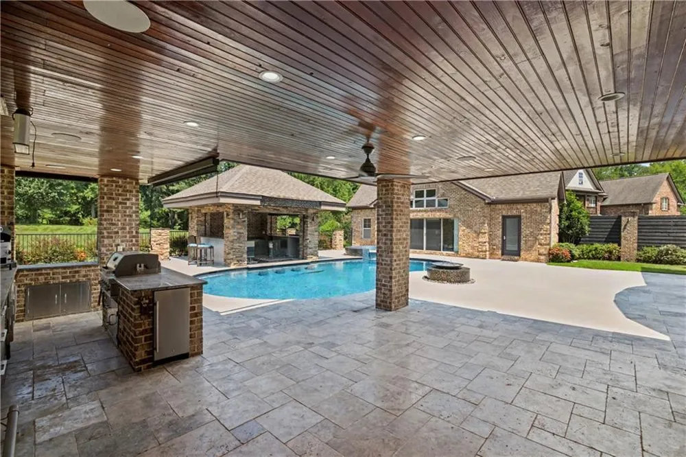 120 Broad Meadows Lane Fayetteville, GA 30215