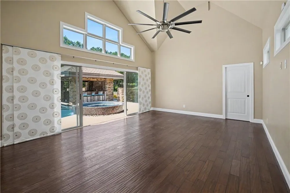 120 Broad Meadows Lane Fayetteville, GA 30215