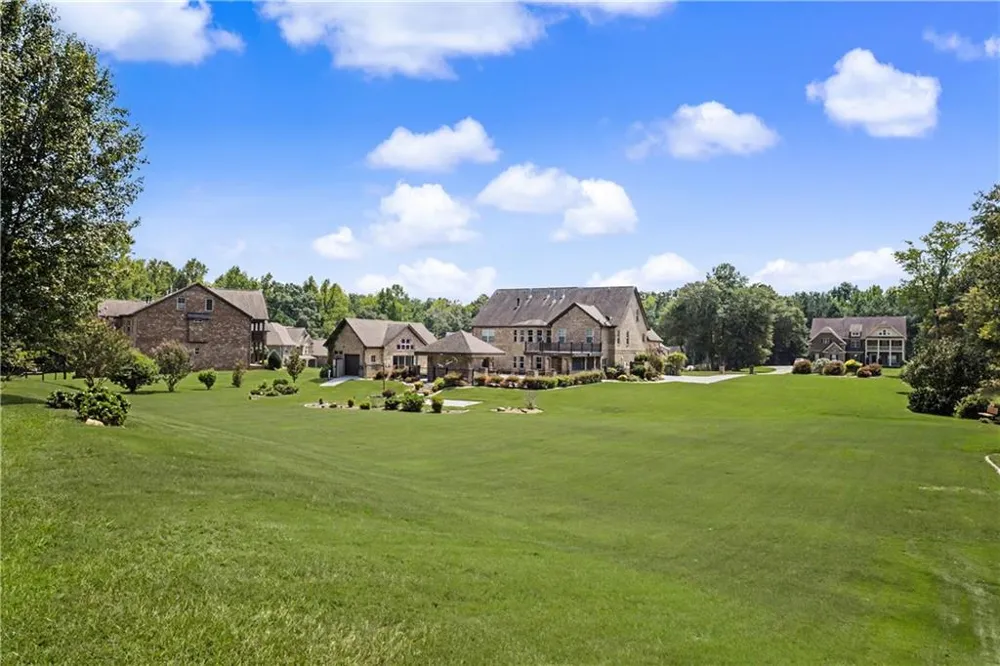 120 Broad Meadows Lane Fayetteville, GA 30215