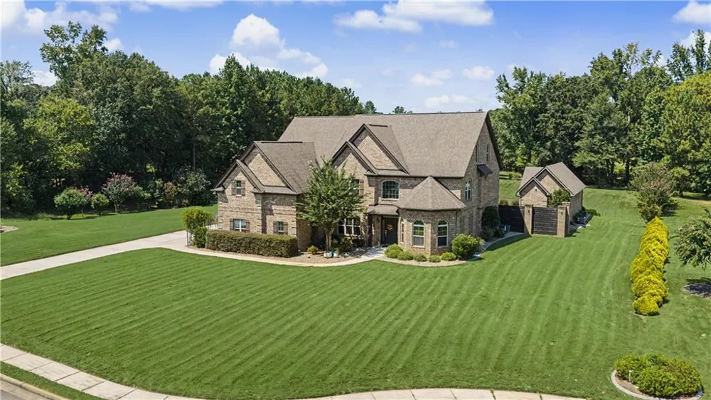 120 Broad Meadows Lane Fayetteville, GA 30215