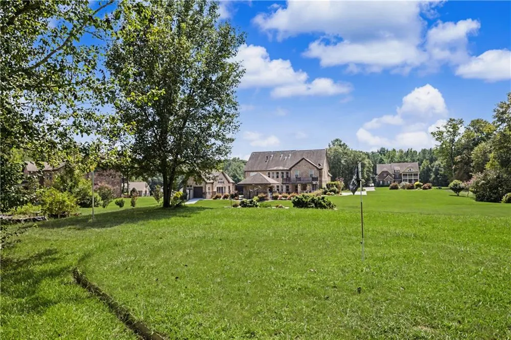 120 Broad Meadows Lane Fayetteville, GA 30215