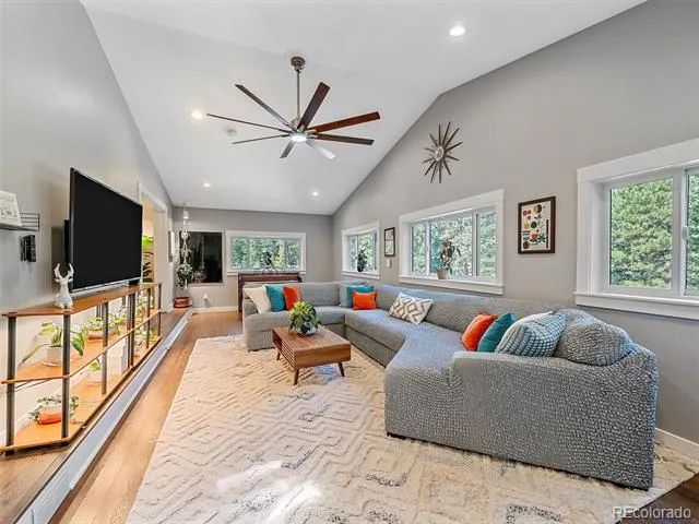 8280 Grizzly Way Evergreen, CO 80439