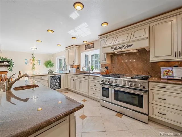 8280 Grizzly Way Evergreen, CO 80439