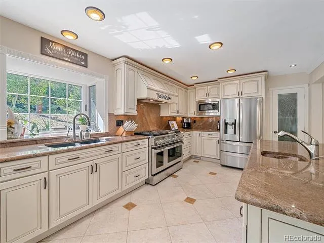 8280 Grizzly Way Evergreen, CO 80439