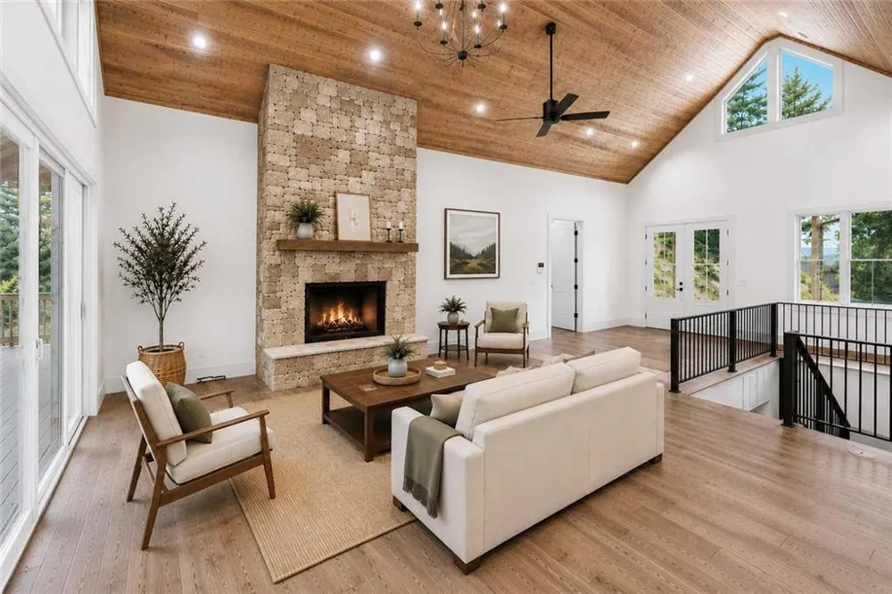 750 Settlers Ridge Rd Ellijay, GA 30540